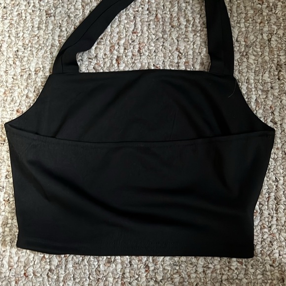 Fashion Original Design Black Open Back Cutout Front With Buckle Top Size Small - Picture 3 of 4